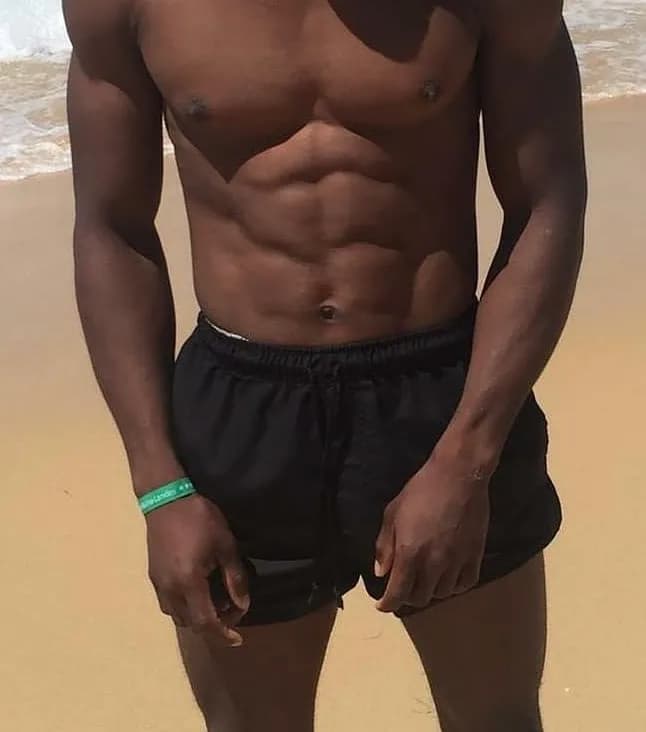 Profil de Yaël, 32 ans, Plan cul à Les Bois (Jura)