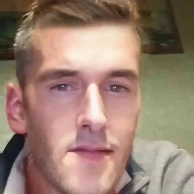 Profil de Youcef, 26 ans, Plan cul à Treiten (Berne)