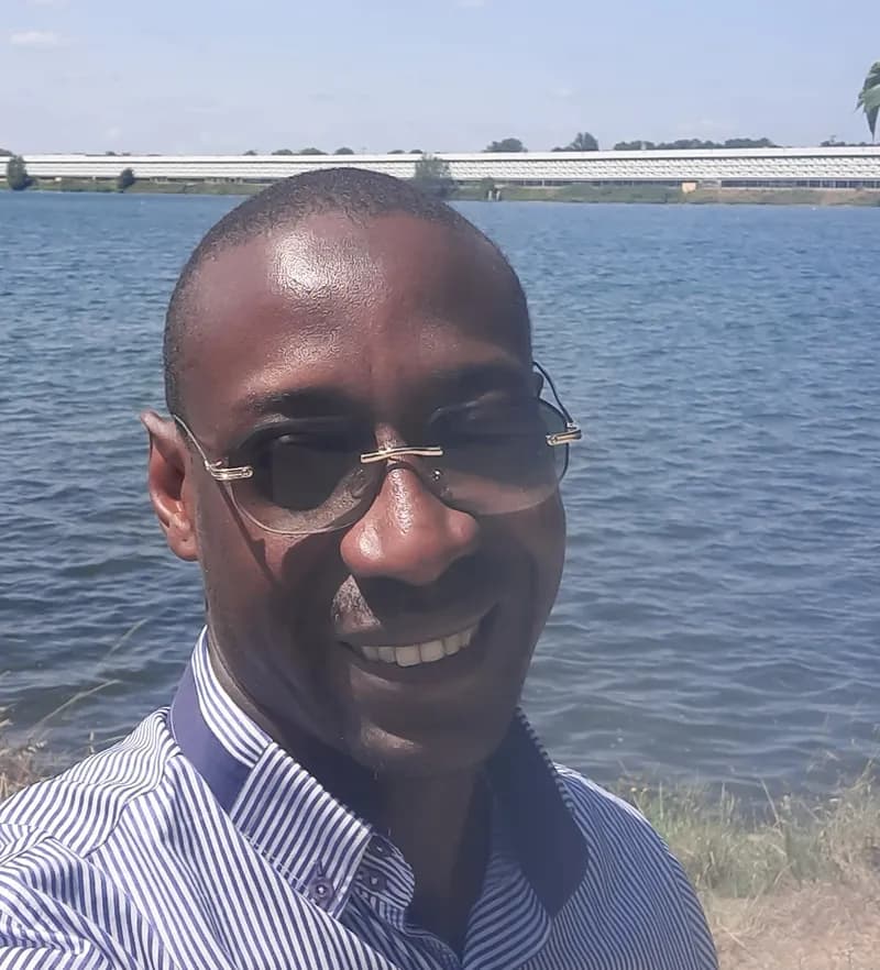 Profil de Dominic, 26 ans, Plan cul à Cologny (Genève)