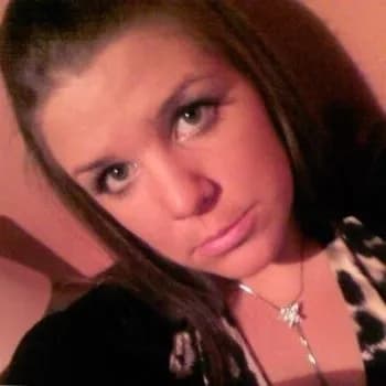 Profil de Nesrine, 26 ans, Plan cul à Quinten (Saint-Gall)
