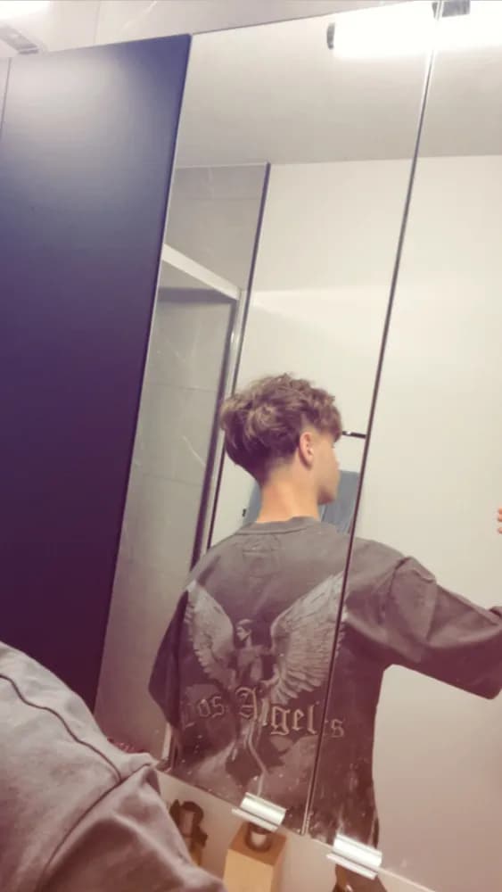 Profil de Damir, 21 ans, Plan cul à Bonnefontaine (Fribourg)