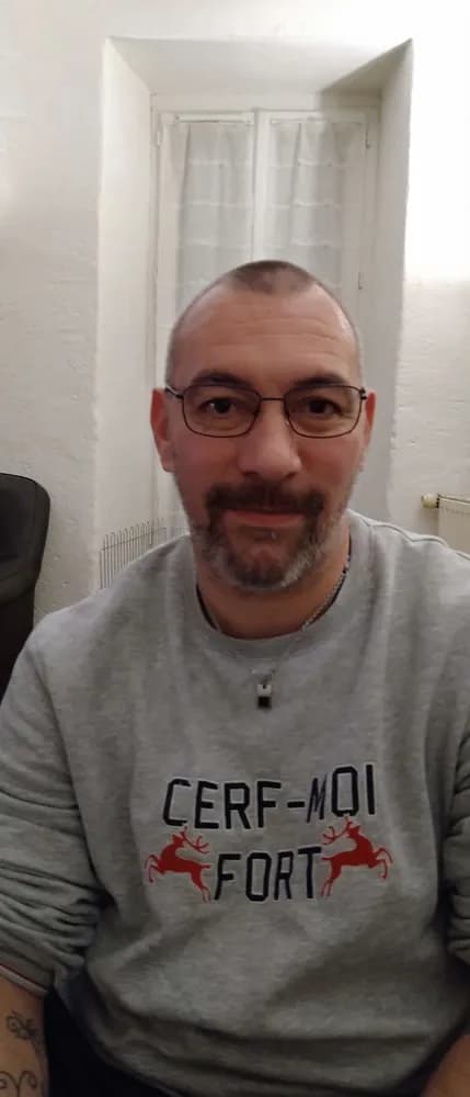 Profil de Lysandre, 34 ans, Plan cul à Le Cerneux-Veusil (Jura)