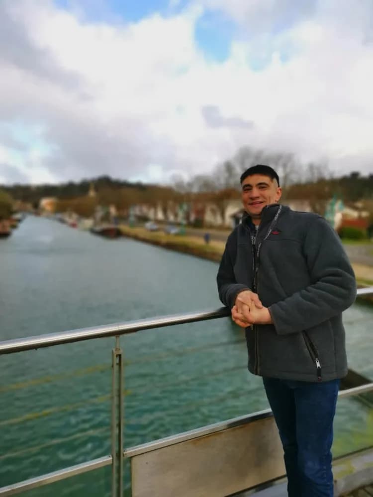 Profil de Nathan, 21 ans, Plan cul à St-Cergue (Vaud)