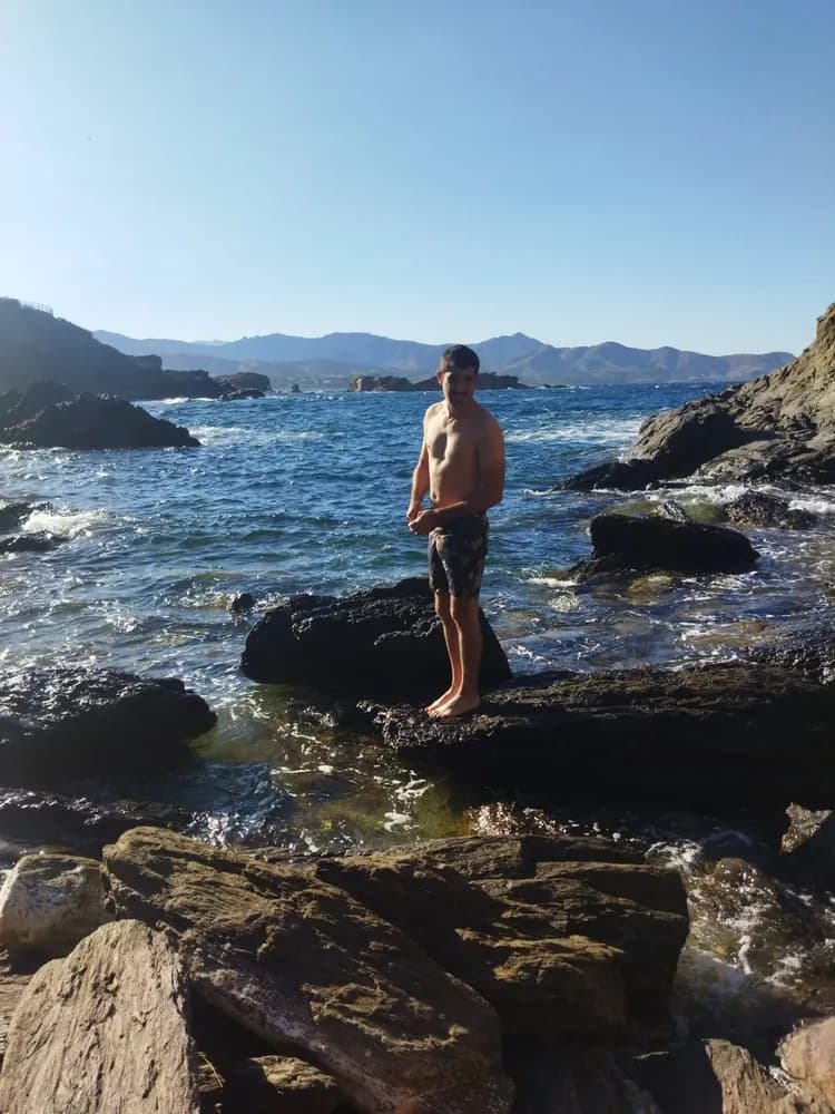 Profil de Elhadj, 25 ans, Plan cul à Rossura (Tessin)