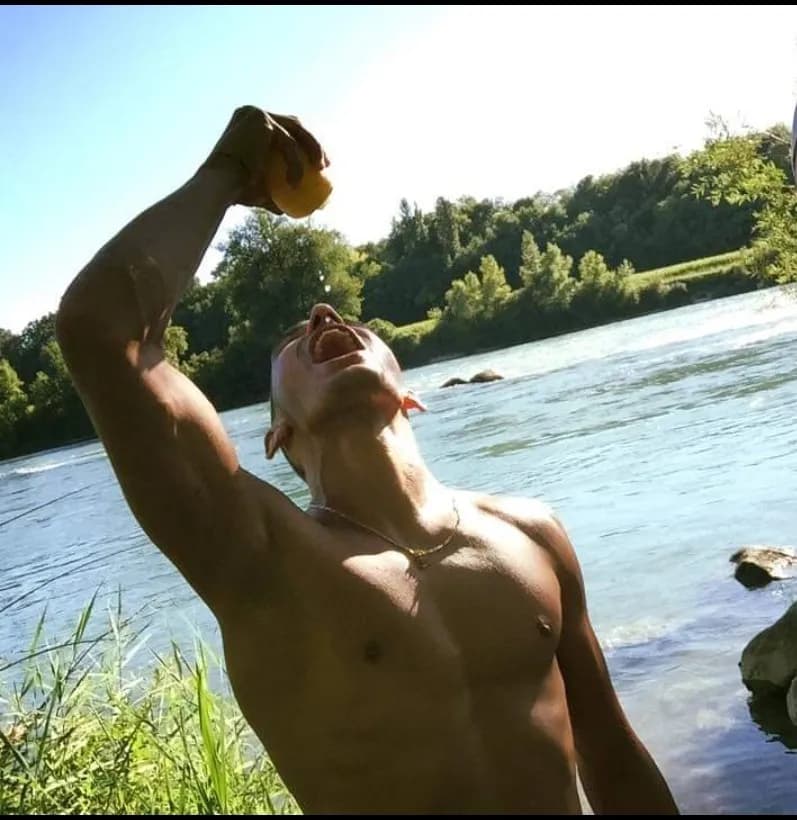 Profil de Anatole, 25 ans, Plan cul à Vezio (Tessin)