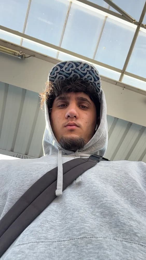 Profil de Yasser, 32 ans, Plan cul à Bursins (Vaud)