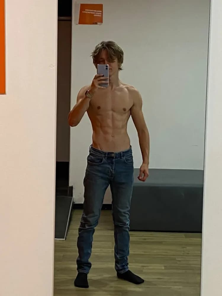 Profil de Massimo, 25 ans, Plan cul à Les Haudères (Valais)