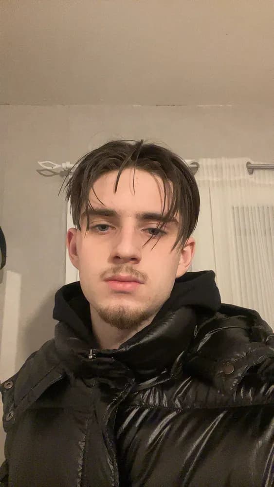 Profil de Valérian, 25 ans, Plan cul à Couvet (Neuchâtel)