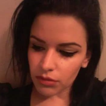 Profil de Dounia, 26 ans, Plan cul à Embd (Valais)