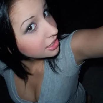 Profil de Aïna, 28 ans, Plan cul à Giez (Vaud)
