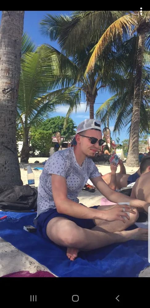 Profil de Ylan, 24 ans, Plan cul à Fajauna (Grisons)