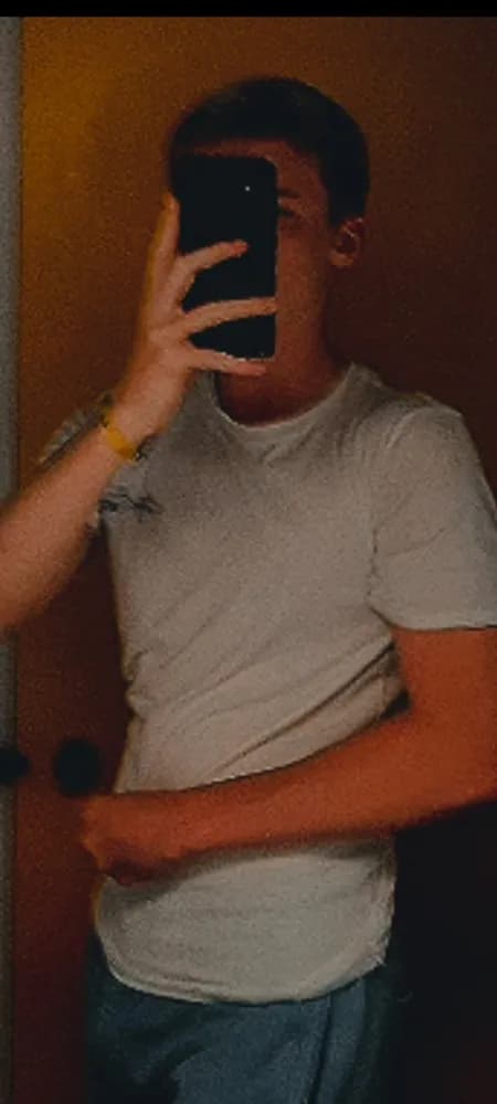 Profil de Johan, 22 ans, Plan cul à Müstair (Grisons)