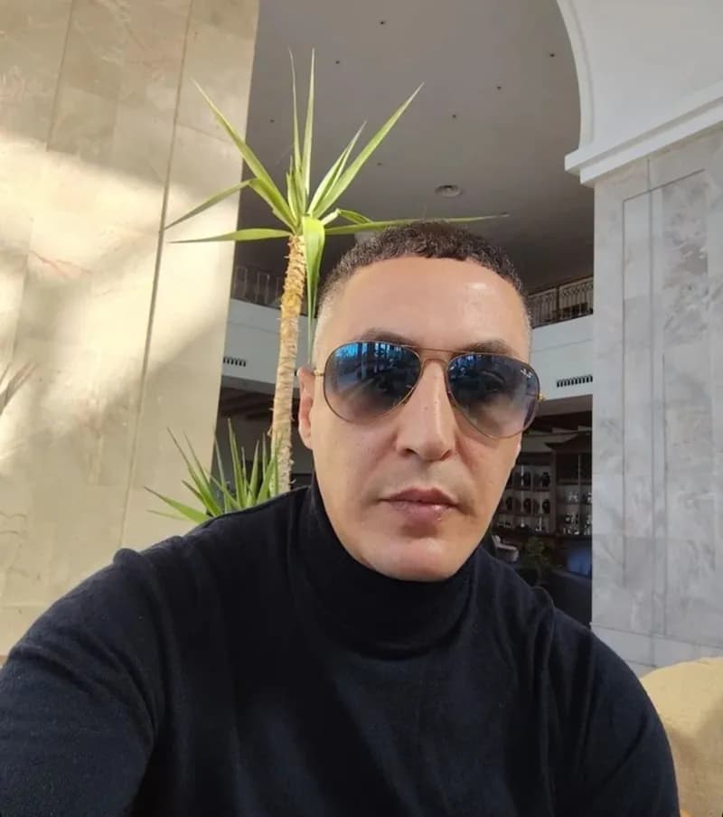 Profil de Julyan, 33 ans, Plan cul à Cartigny (Genève)