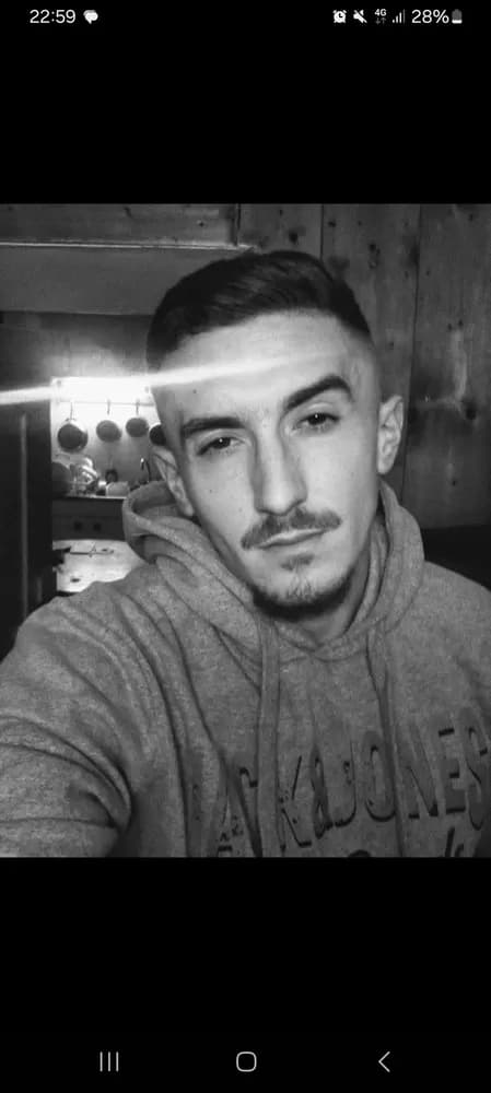 Profil de Ilan, 29 ans, Plan cul à Windlach (Zurich)