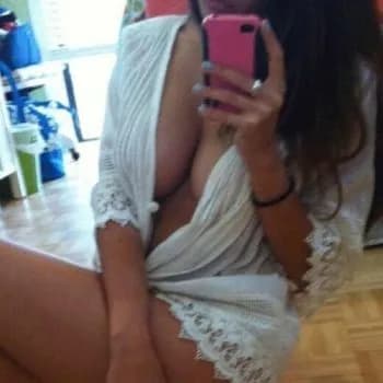 Profil de Khadidja, 24 ans, Plan cul à Corzoneso (Tessin)