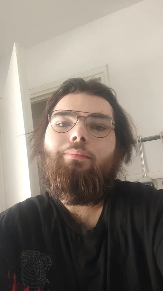 Profil de Salah, 27 ans, Plan cul à Lumino (Tessin)