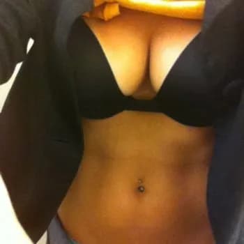 Profil de Maeve, 31 ans, Plan cul à Donneloye (Vaud)