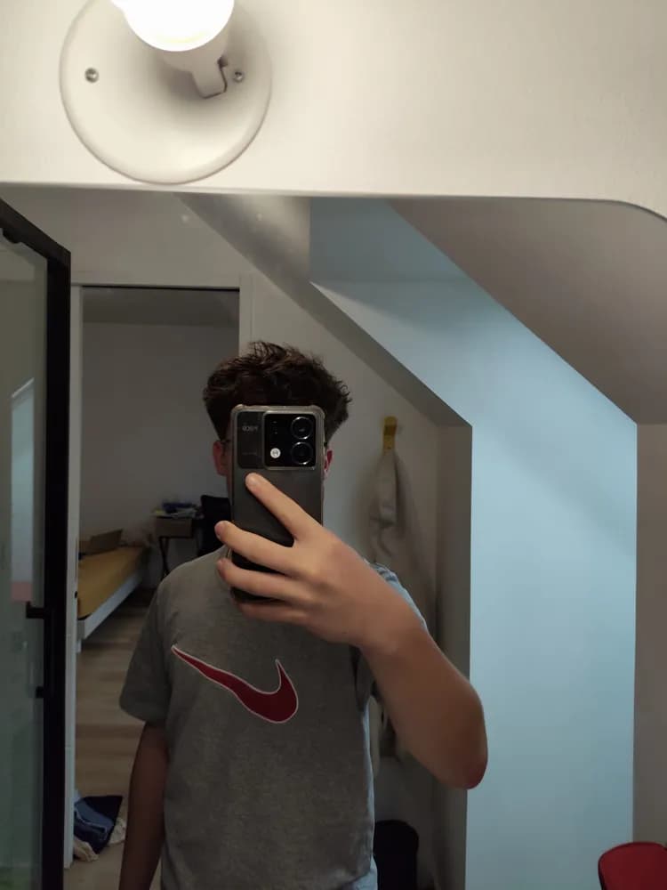 Profil de Stanislas, 23 ans, Plan cul à Maur (Zurich)