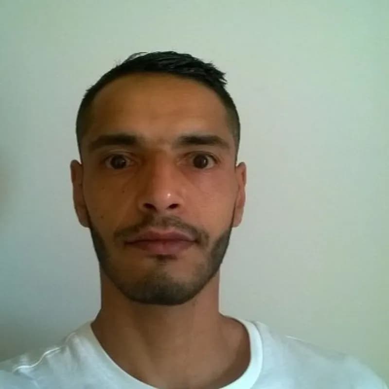 Profil de Aly, 32 ans, Plan cul à Villars-Epeney (Vaud)
