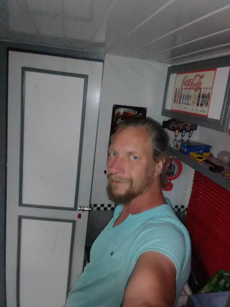 Profil de Haron, 31 ans, Plan cul à Zizers (Grisons)