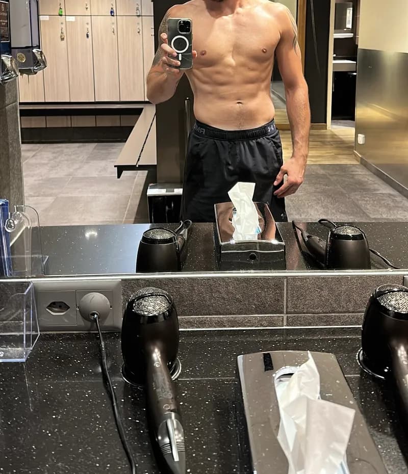 Nasser - Plan cul à La Neuveville Profil de Nasser, 26 ans, Plan cul à La Neuveville (Berne)