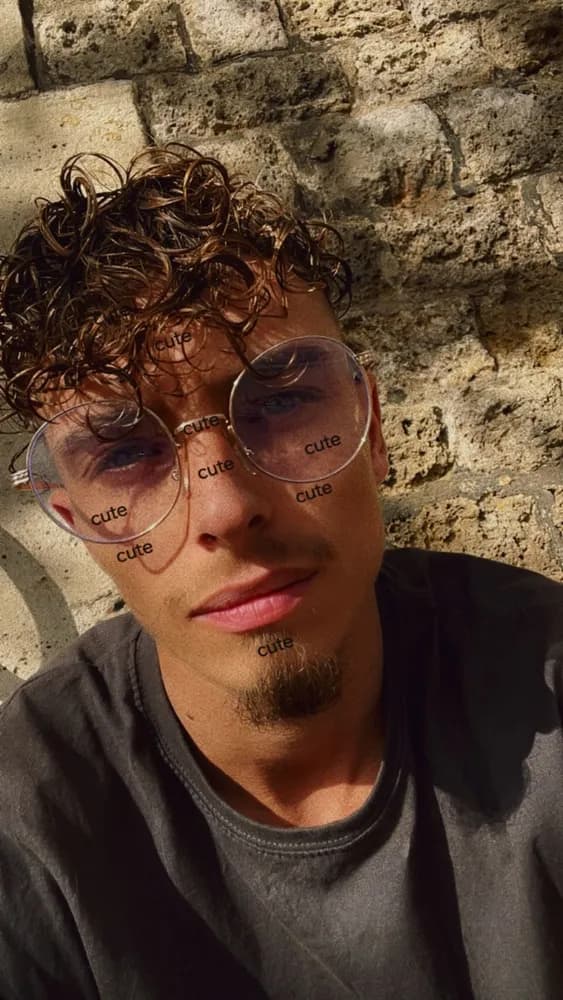 Samy - Plan cul à Wisen SO Profil de Samy, 21 ans, Plan cul à Wisen SO (Soleure)