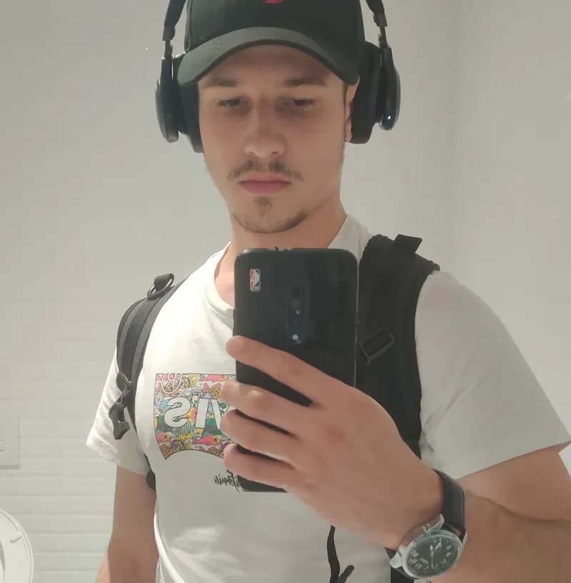 Othman - Plan cul à Nods Profil de Othman, 34 ans, Plan cul à Nods (Neuchâtel)