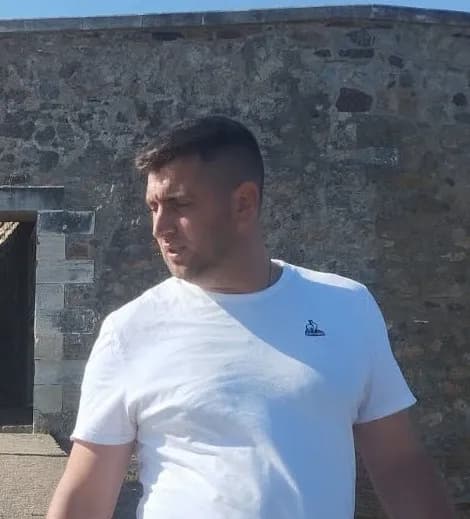 Adel - Plan cul à Neuägeri Profil de Adel, 22 ans, Plan cul à Neuägeri (Zoug)