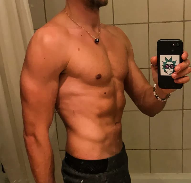 Eyden - Plan cul à Berneck Profil de Eyden, 26 ans, Plan cul à Berneck (Saint-Gall)