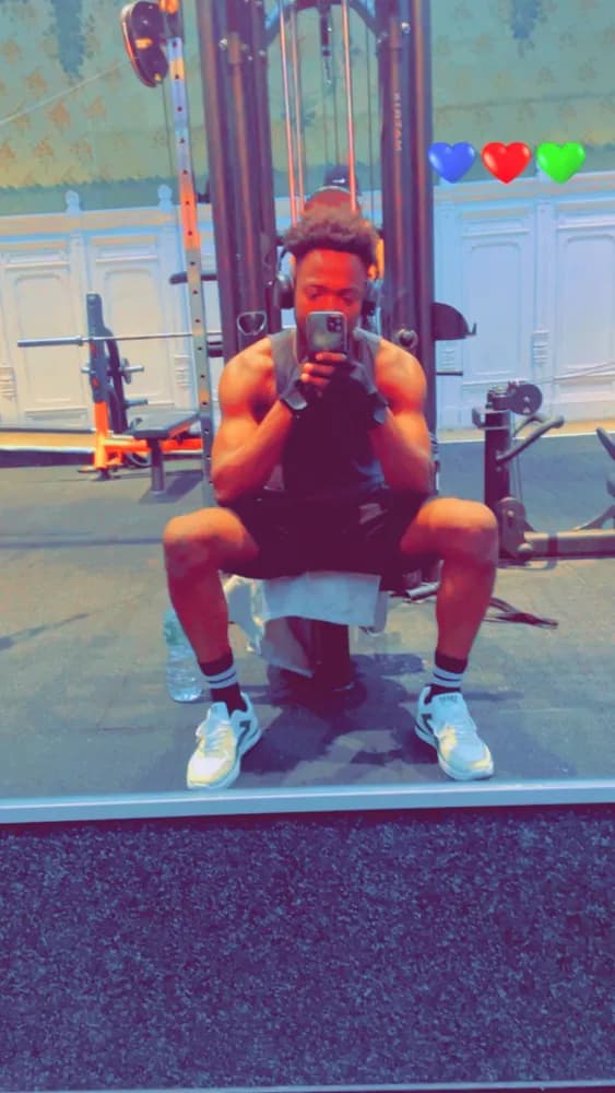 Riley - Plan cul à Ballwil Profil de Riley, 34 ans, Plan cul à Ballwil (Argovie)