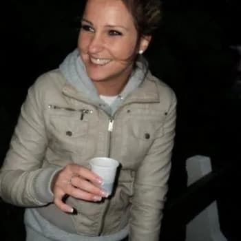 Neva - Plan cul à Zeneggen Profil de Neva, 32 ans, Plan cul à Zeneggen (Valais)