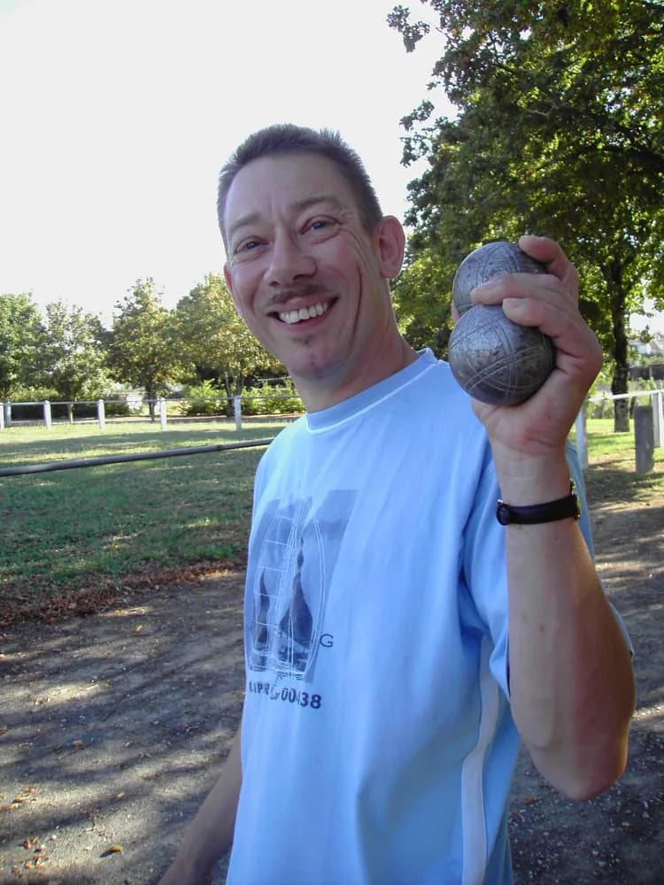 Colin - Plan cul à Langwies Profil de Colin, 34 ans, Plan cul à Langwies (Grisons)