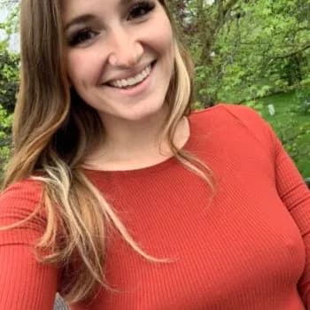 Aïda - Plan cul à Nassen Profil de Aïda, 22 ans, Plan cul à Nassen (Saint-Gall)