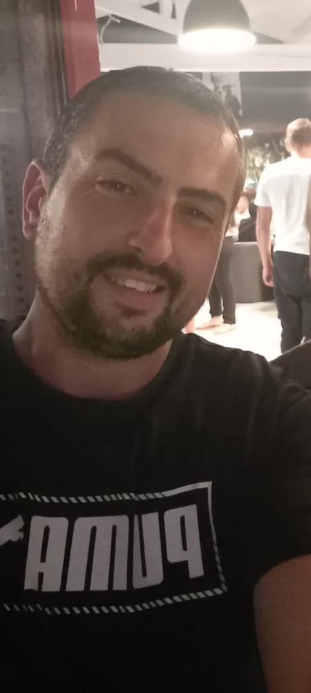 Aziz - Plan cul à Sihlbrugg Profil de Aziz, 24 ans, Plan cul à Sihlbrugg (Zurich)