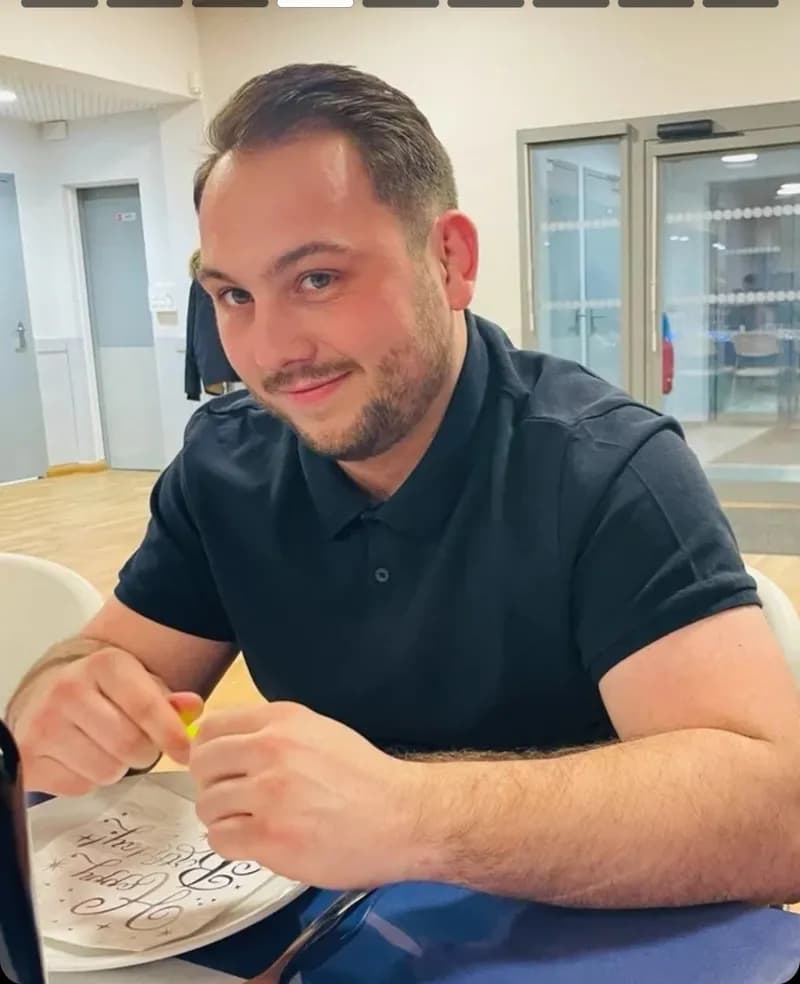 Marwan - Plan cul à Feldbach Profil de Marwan, 31 ans, Plan cul à Feldbach (Zurich)