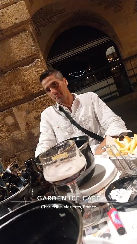 Téo - Plan cul à Cousset Profil de Téo, 32 ans, Plan cul à Cousset (Fribourg)