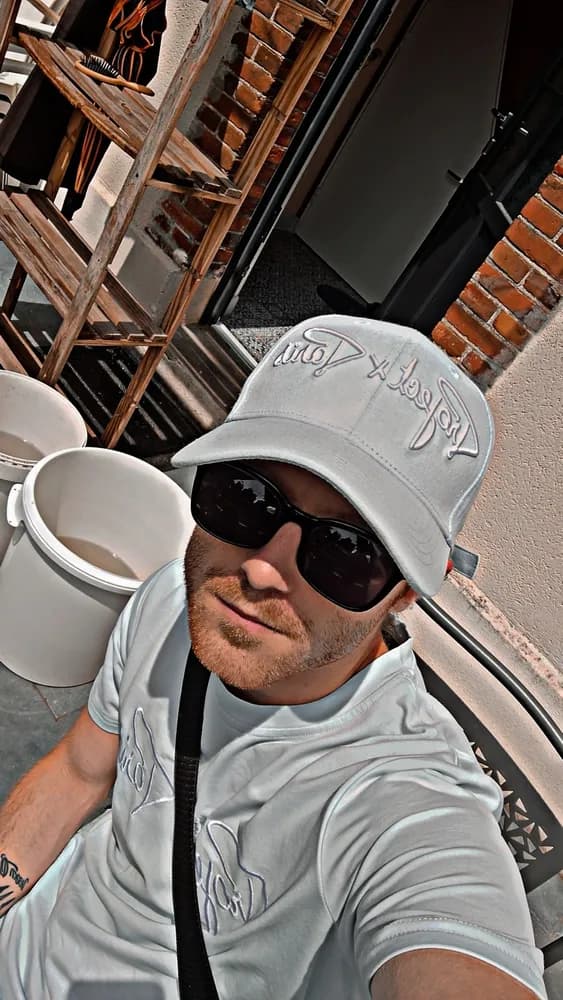 Islam - Plan cul à Fontenais Profil de Islam, 34 ans, Plan cul à Fontenais (Jura)