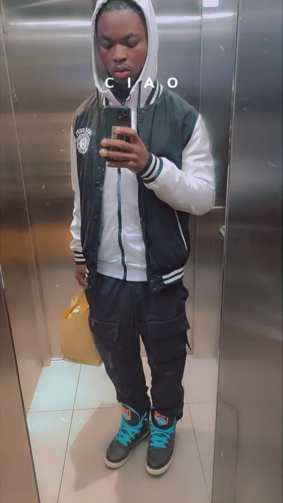 Alessandro - Plan cul à St. Margrethenberg Profil de Alessandro, 33 ans, Plan cul à St. Margrethenberg (Grisons)